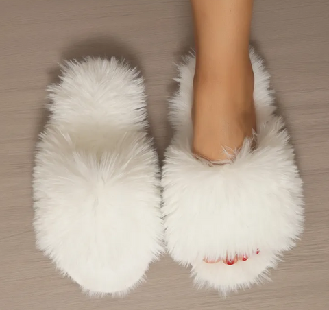 MD Special: Fluffy Slippers